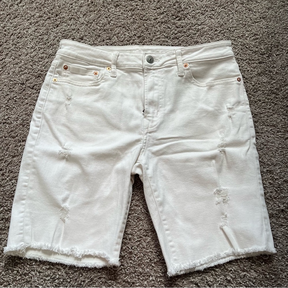 EUC Men's American Eagle Airflex+ Shorts size 33 Waist in White